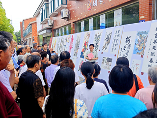 翰墨丹青映夕阳  海安开发区老年大学书画展引盛赞
