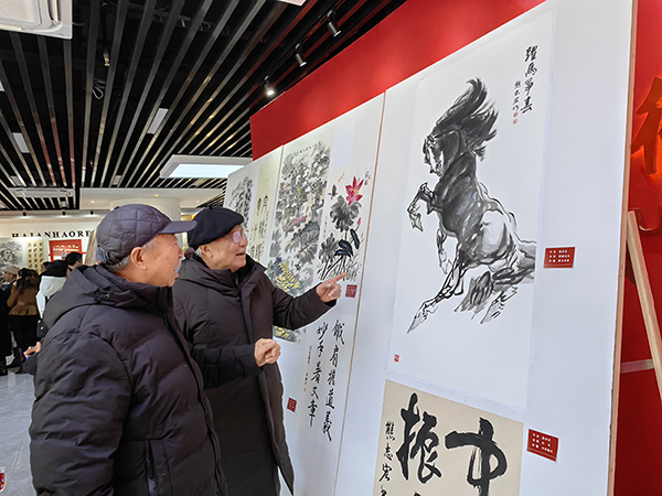 海安市老年大学开发区分校迎新春书画展亮相好人馆
